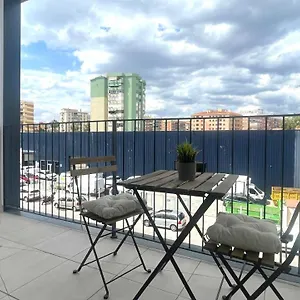 https://apartamento-mlaga-beach-2a.1costadelsol.com